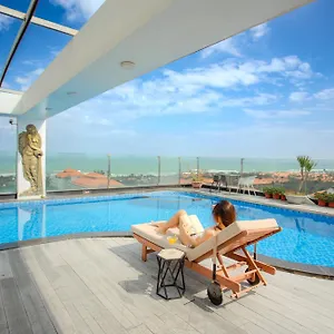 https://sea-phoenix-hotel.hotelsofhoian.com