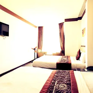https://brown-bean-2-hotel-danang.hotelsofhoian.com